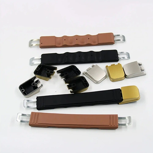 Plastic retractable handle