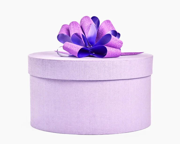 round gift box with bow
