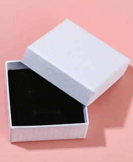 Jewelry box with lid
