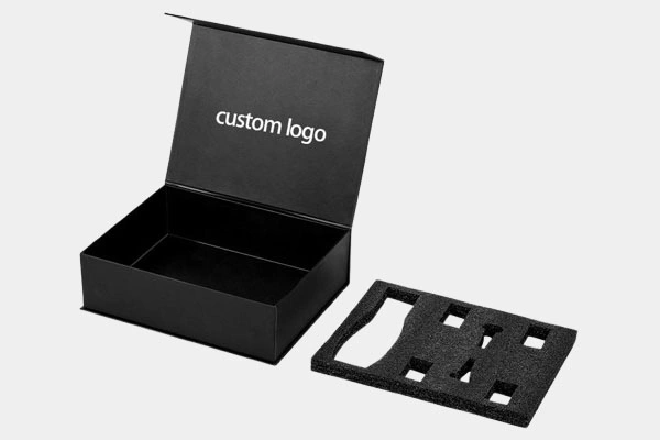 small cardboard gift boxes