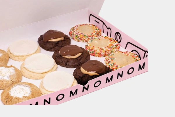 crumbl cookie party box